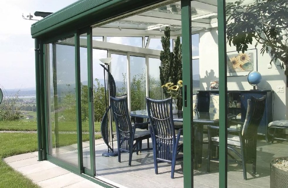 Posuvný systém: Jaké přinese výhody pro užívání vaší terasy nebo pergoly?