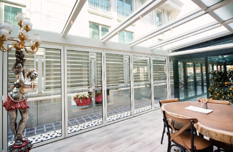 Zimní zahrady pro celoroční užití: útulný prostor vhodný do jakéhokoliv počasí