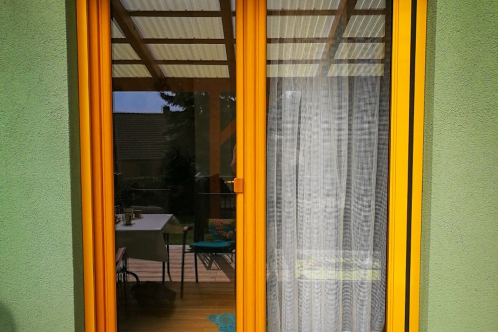 Ukázka instalace plisé sítě proti hmyzu