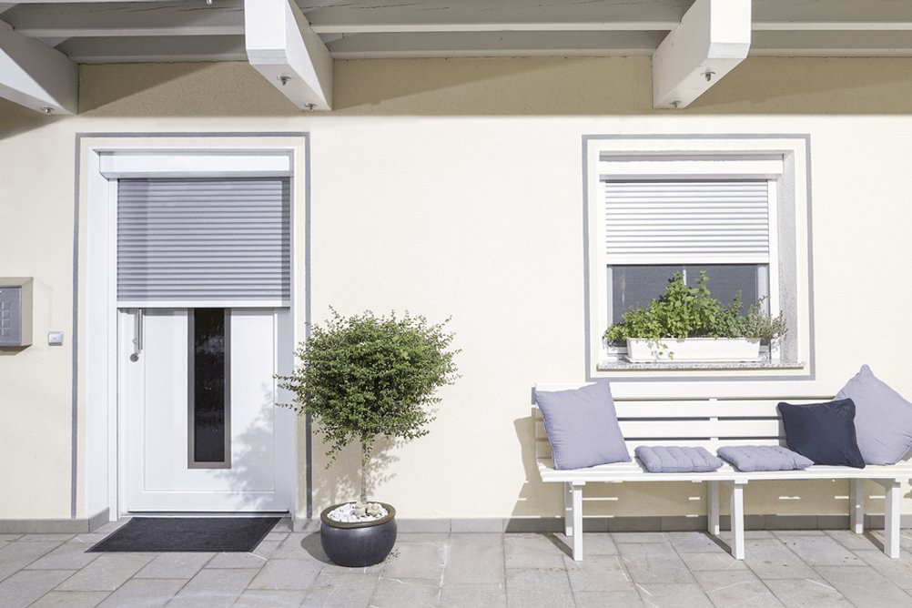 Venkovní rolety na okně a dveřích