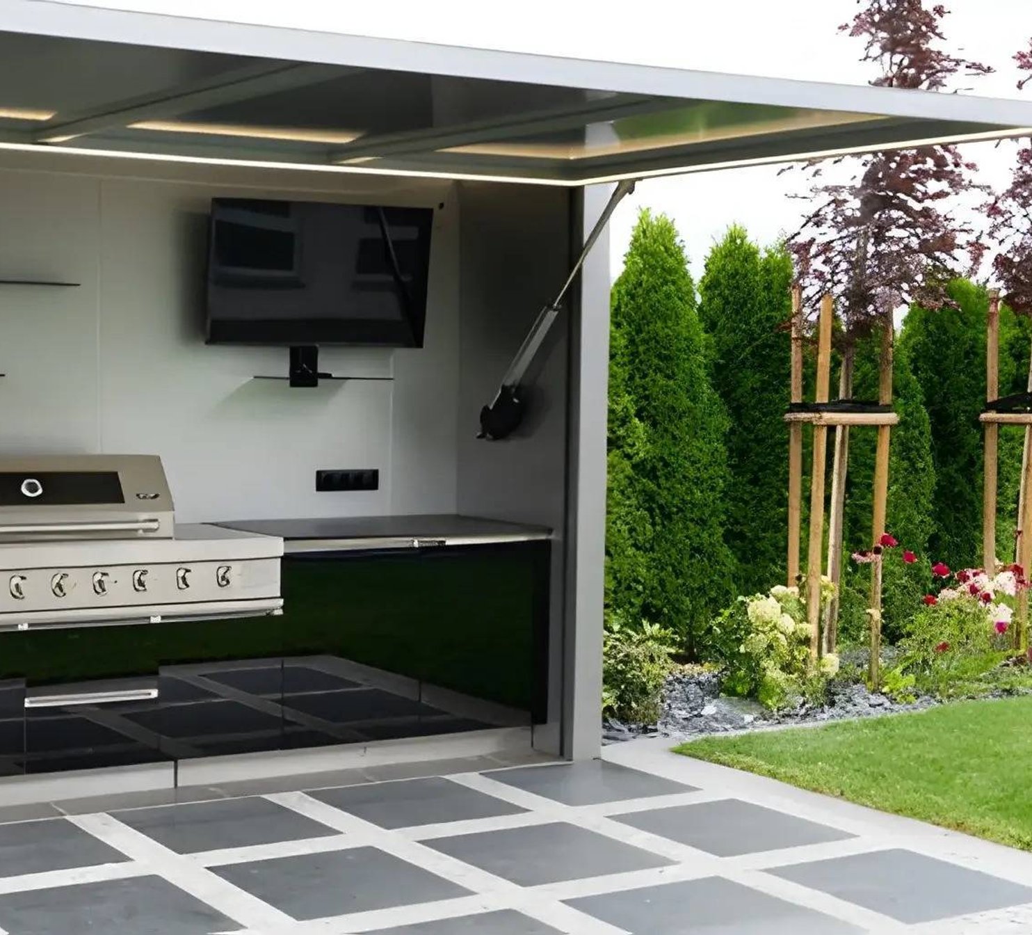 Otevřená venkovní kuchyně