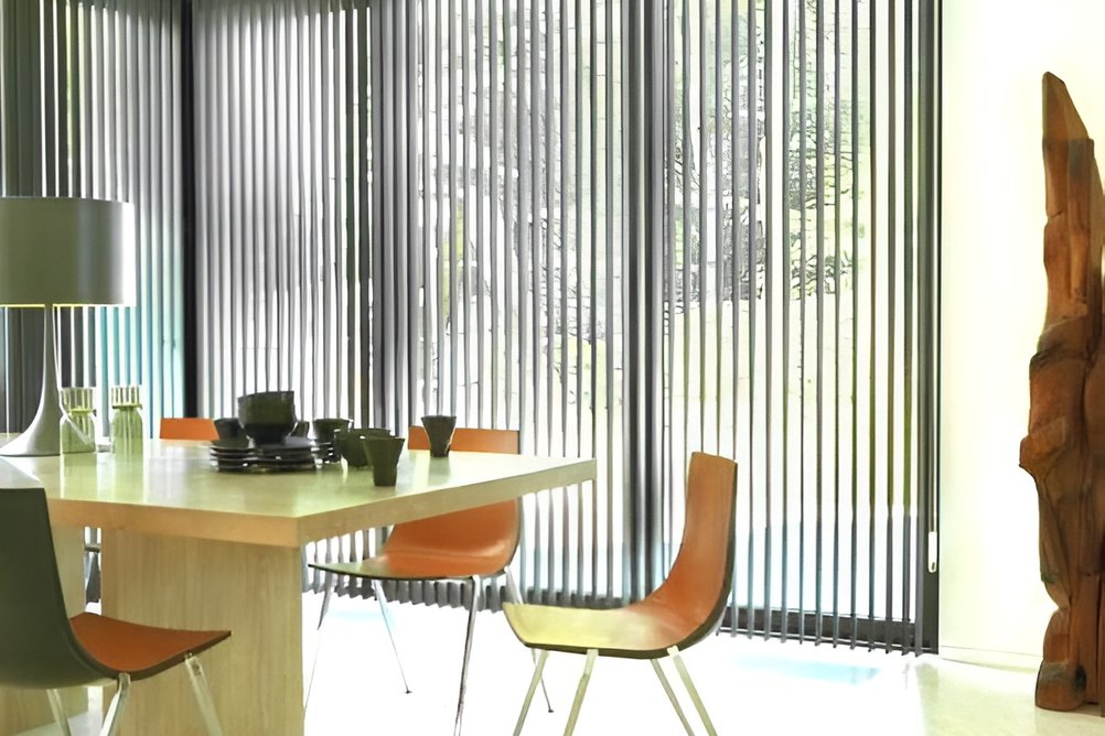 Vertikální žaluzie v kuchyni