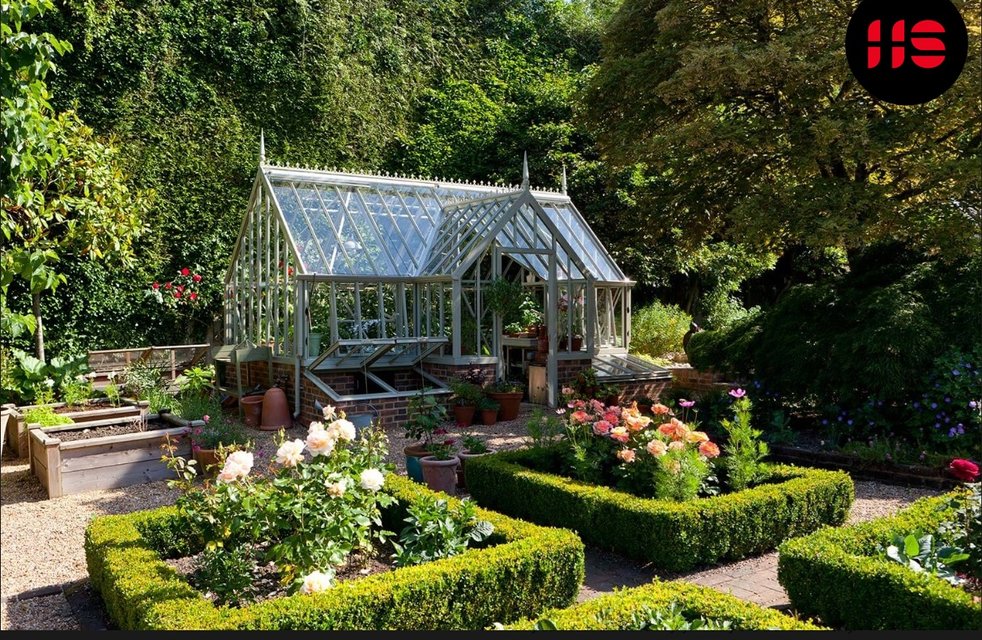 Elegantní skleník, která pozvedne vaší zahradu na novou úroveň zážitku