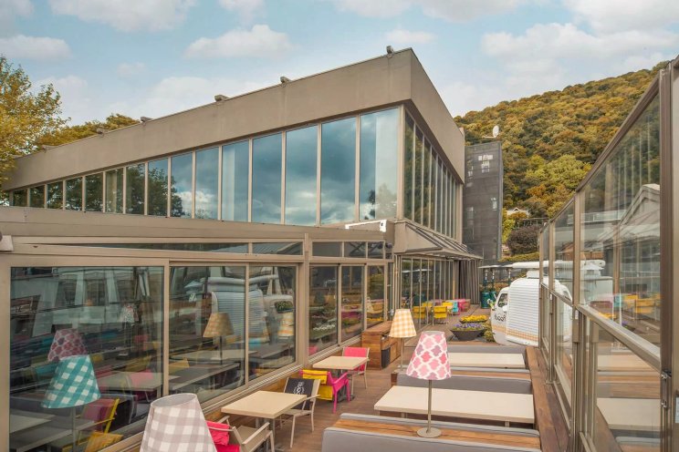 Posuvné plastové dveře do zahrady