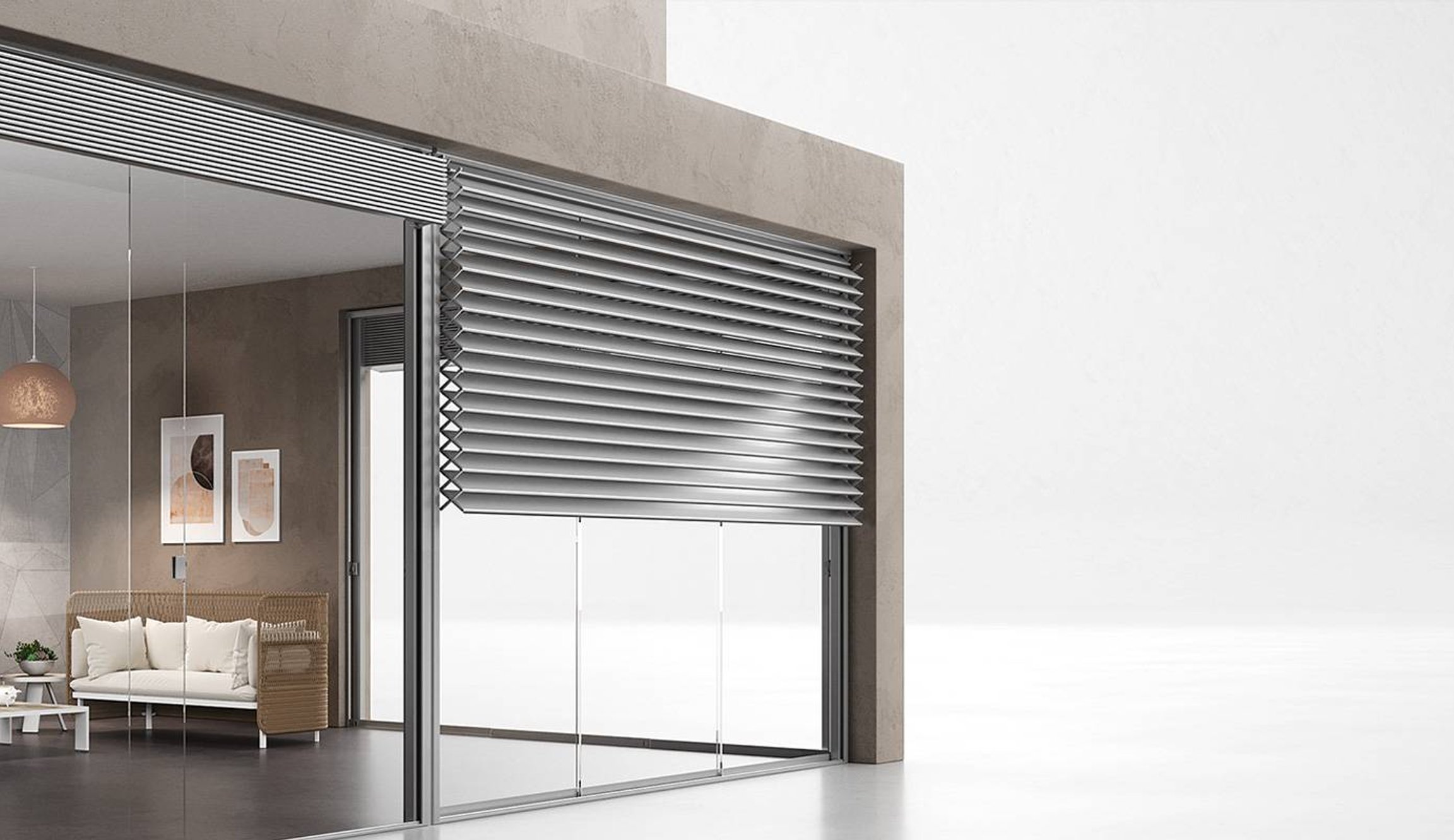 Horizontální slunolamy u velkého okna