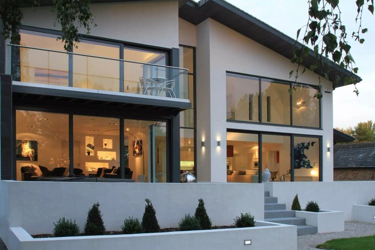 Posuvné plastové dveře do zahrady