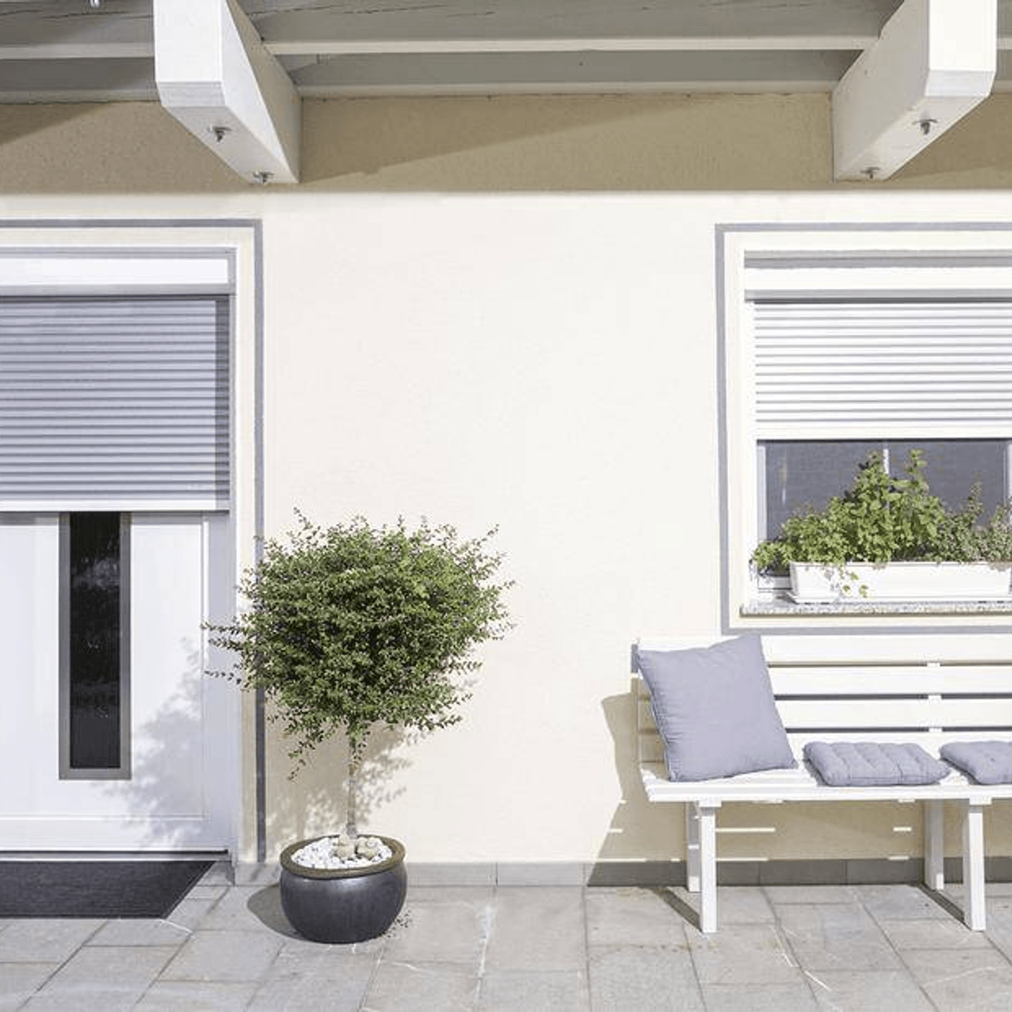 Rolety proti vloupání na rodinném domě